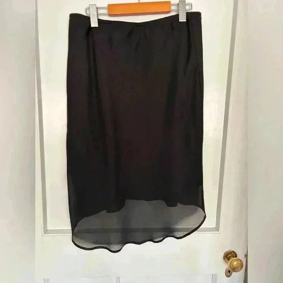Black Hi Low Skirt by 52, rue Bichat Size Large - Picture 3 of 5